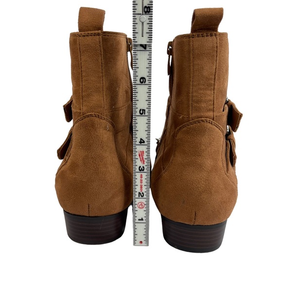 Metropolitan View Bootie With Chain - Picture 6 of 8